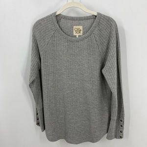 Chasor gray waffle knit long sleeve button cuff   top L